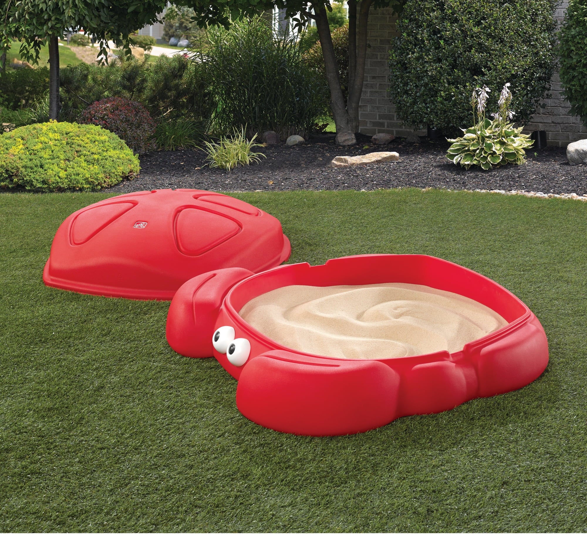 Step2 Crabbie Kids Plastic Outdoor Sandbox with Cover